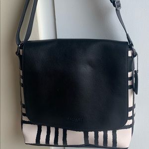 COPY - Coach F11186. Charles small messenger bag. Black and chalk with plaid pr…